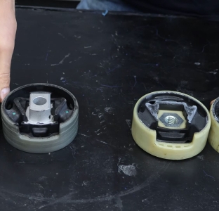 Efficient Engine Mount Bushing Replacement for VAG Vehicles