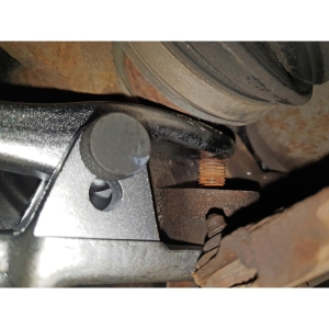 Extractor pentru Articulații Sferice cu Canal de Fixare 20–22 mm