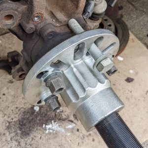 Professional Wheel Hub and Drive Shaft Puller with Impact Spindle for PCD 98–140 mm