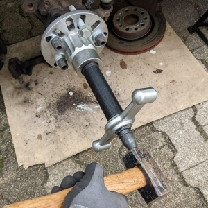 Professional Wheel Hub and Drive Shaft Puller with Impact Spindle for PCD 98–140 mm