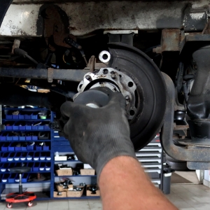 6-Pin Axle Nut Socket for Mercedes-Benz Sprinter Rear Axle