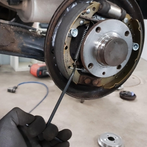 Brake Spring Installation Hook for Drum Brakes