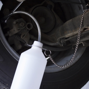 Manual Brake Bleeder with 1L Brake Fluid Collection Bottle and Chain Holder