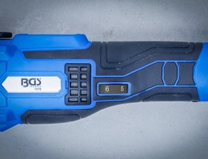 Unealtă multifuncțională oscilantă cu acumulator și motor fără perii 18 V fără acumulator