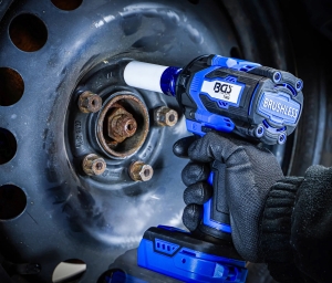 18 V Brushless Cordless Impact Wrench 1/2" 550 Nm – Without Battery