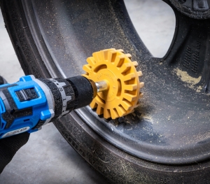 Disc radieră lamelar pentru autocolante și adeziv, Ø 100 mm