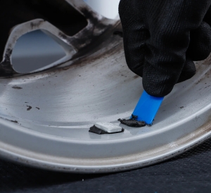Plastic Scraper for Adhesive Wheel Weights, 22 x 255 mm