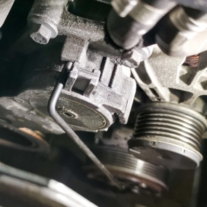 Pârghie pentru întinzătorul curelei cu nervuri Citroën, Ford, Peugeot, MINI și BMW 1.4/1.6 HDi/TDCi