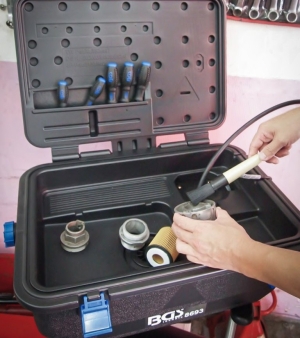 Portable Parts Washer 230 V with Flow-Through Cleaning Brush