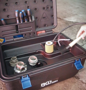 Portable Parts Washer 230 V with Flow-Through Cleaning Brush