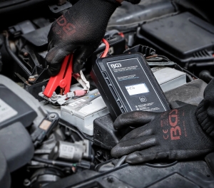 Batteryless Ultra-Capacitor Jump Starter, 12 V, 300/600 A