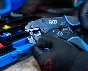 Crimping Pliers Set with 2 Die Pairs and 1,000 Cable Terminals