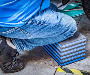 Foldable 3-in-1 Soft Foam Knee and Work Mat
