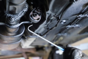 Exhaust Hanger Removal Hook Set 2 pcs – 90° & 105° T-Handle Tools