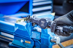 Fierăstrău pneumatic pendular și sabie