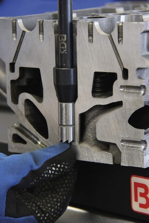 Glow Plug & Injector Seat Cleaning Kit