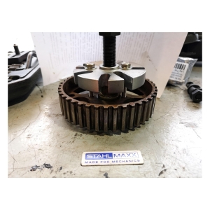 Extractor universal pinion curea de distribuție