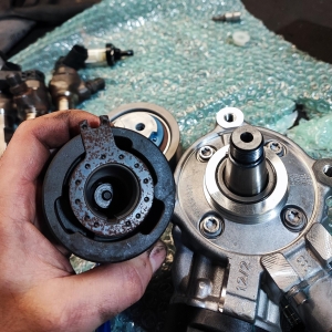 High Pressure Pump Pulley Puller for VAG – Equivalent T10489