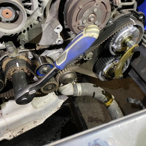 Crankshaft Holding & Turning Tool Set for Subaru & Toyota (as 499977000, 09960-10010)