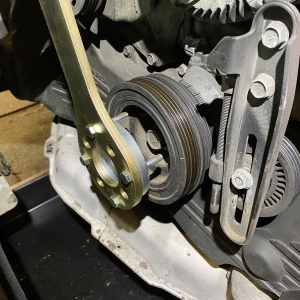 Unealtă contră pentru amortizor vibrații / arbore cotit Subaru și Toyota (ca 499977000, 09960-10010)