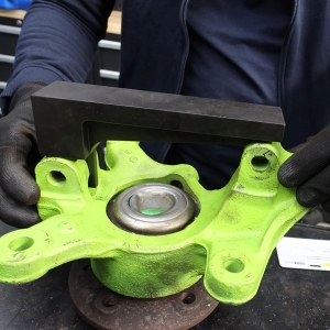 Wheel Bearing Tool for Mercedes Vito, Viano & V-Class with 92 mm Compact Wheel Bearing