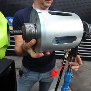 Kit de extindere cu semicochilii pentru rulment compact Ø78 mm pentru Ford, Volvo și Mazda