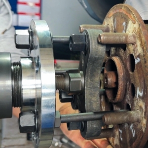 Издърпващ фланец за главина и полуоска Ø160 mm 3, 4, 5, 6 отвора PCD 98–135 mm