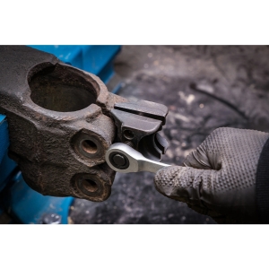 Universal Spreader Tool for Shock Absorber, Strut and Ball Joint Clamps